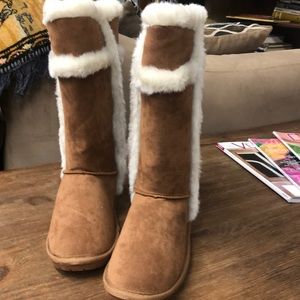 Rampage Puffen Boots Size 7 Brown with white fur trim.  No wear.  See pictures
